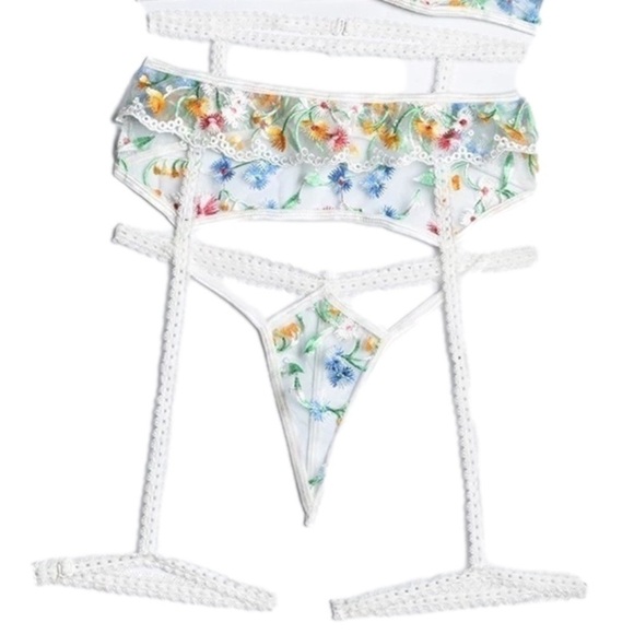 fairy Transparent Thong & Garter Set - Picture 6 of 10